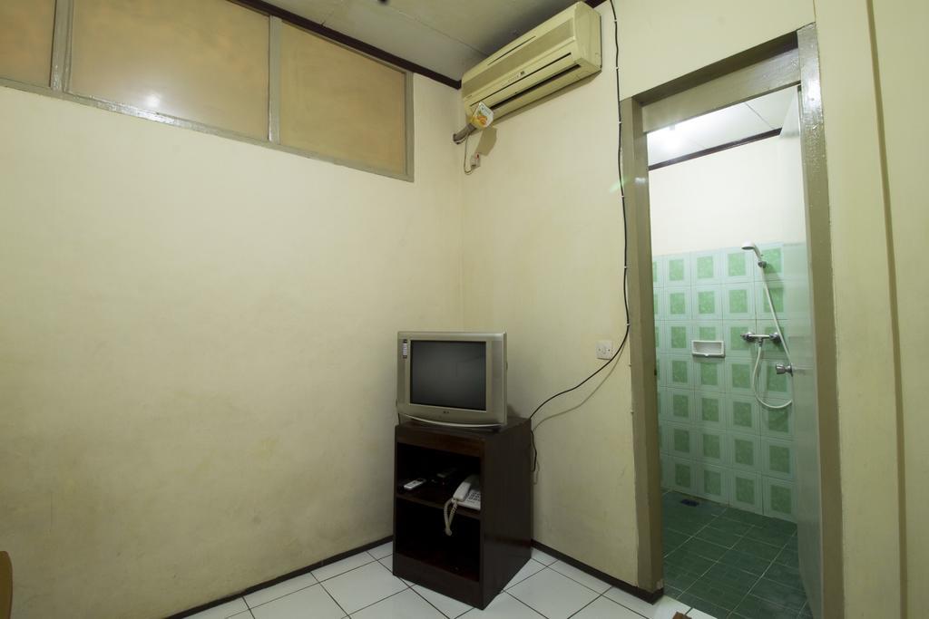 Reddoorz @ Klender Hotel Jakarta Ngoại thất bức ảnh