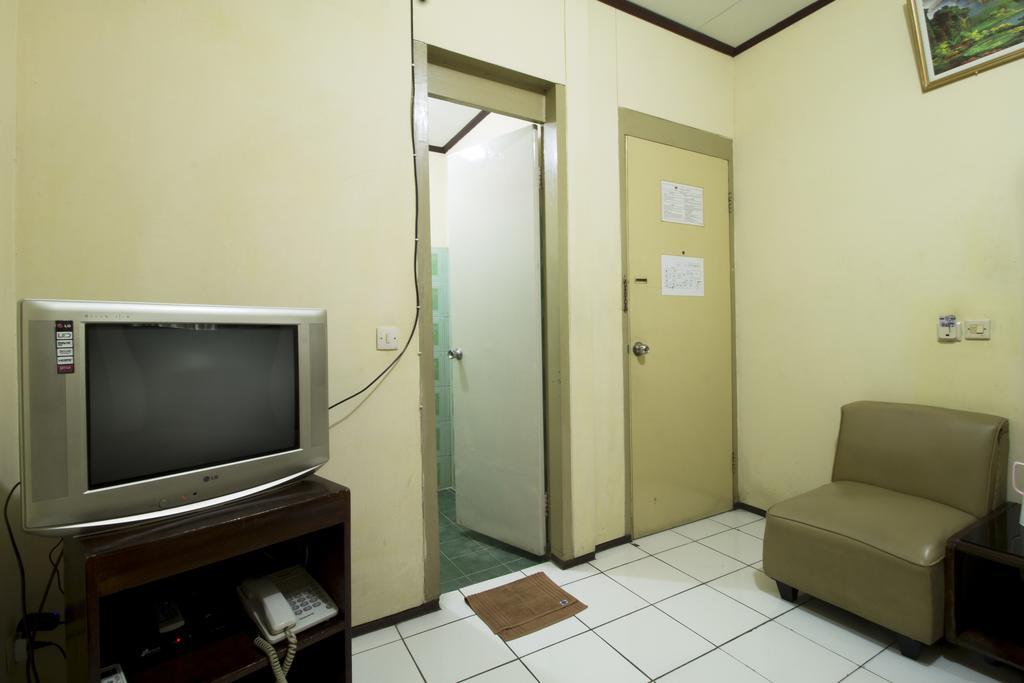 Reddoorz @ Klender Hotel Jakarta Ngoại thất bức ảnh
